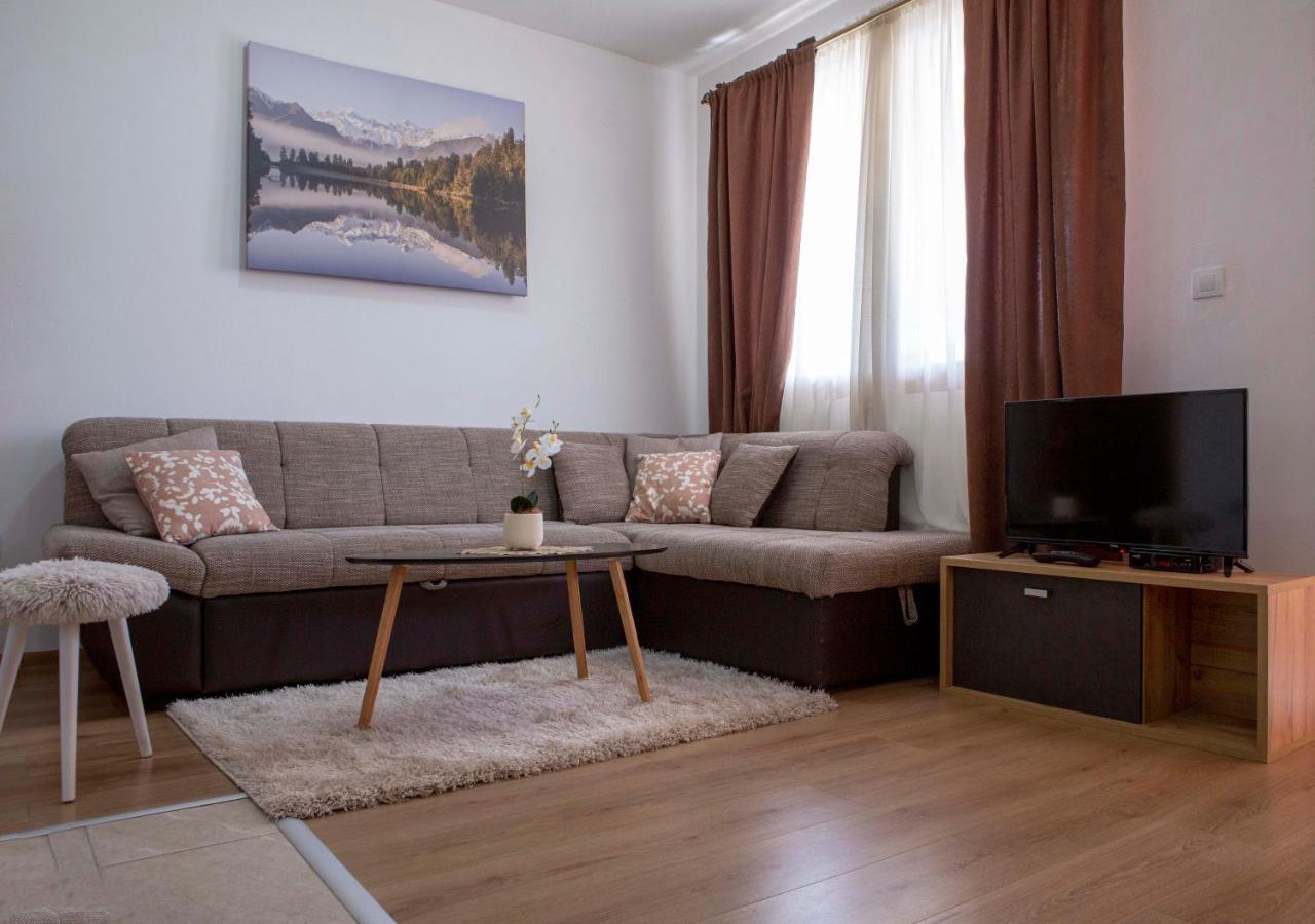 ŽabljakCasa Del Durmitorアパートメント エクステリア 写真